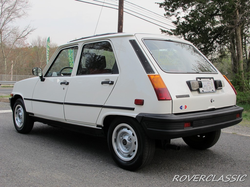 Illustration for article titled For $4,700, Could This 1983 Renault R5 Be Le Wonderful?